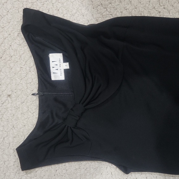 David Meister black cocktail dress size 2 luxuriosly soft fabric holds shape